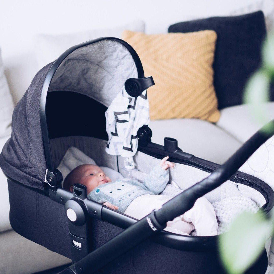 Cloby svøb og clips - Sort - Tilbehør til barnevogn - MamaMilla