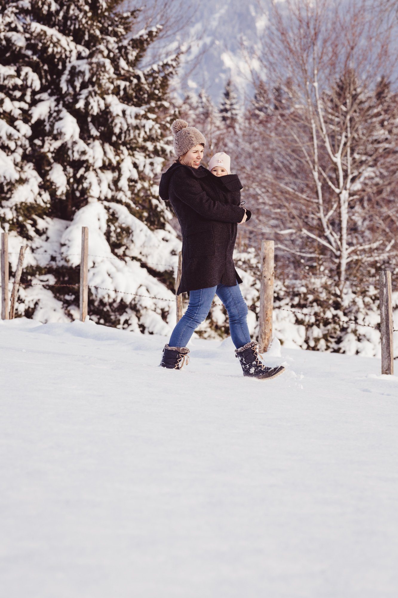 Mamalila 4i1 bære- og graviditetsjakke også til rygbæring - Uld - Anthracite - Bærejakke - MamaMilla